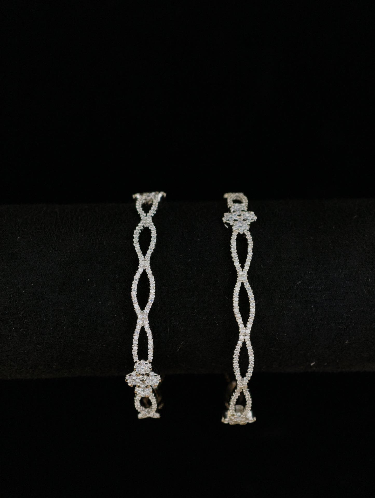 Zircon Bangle 01