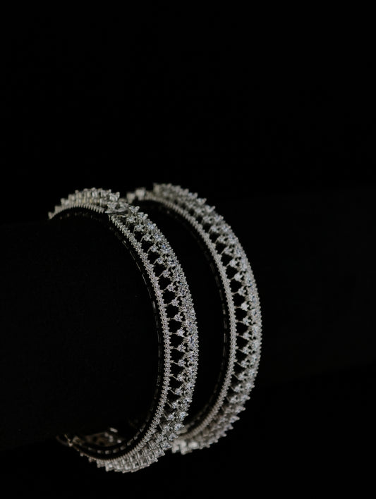 Zircon Bangle 05