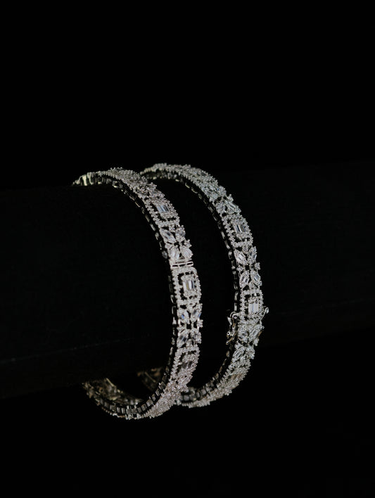 Zircon Bangle 03