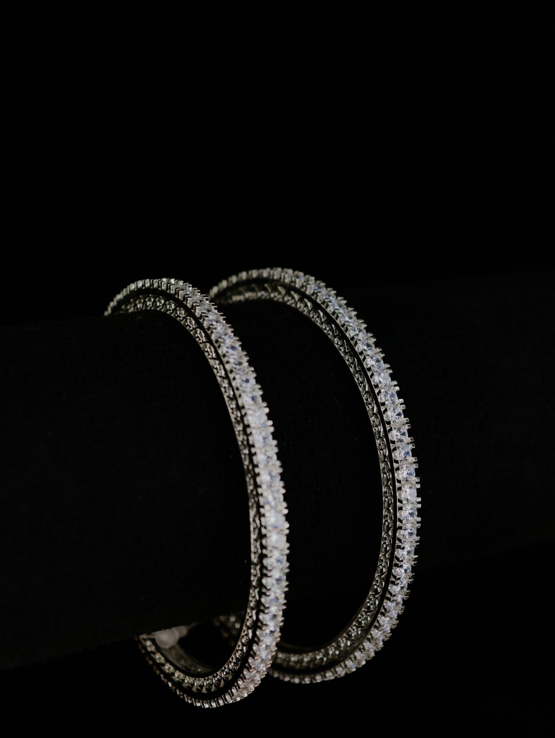 Zircon Bangle 04