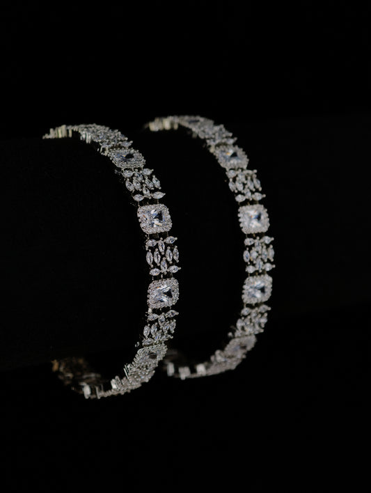 Zircon Bangle 08