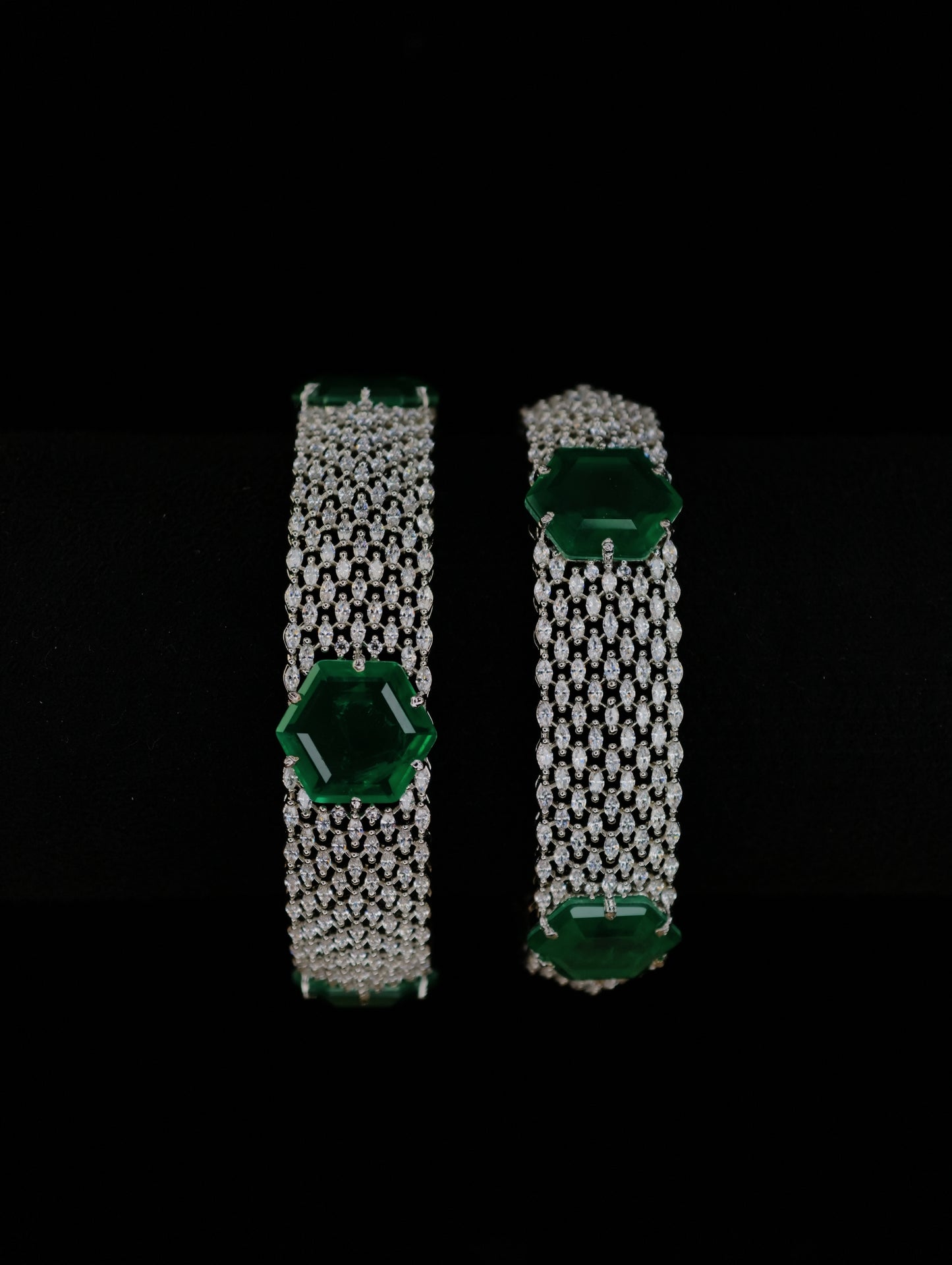Zircon Bangle 18