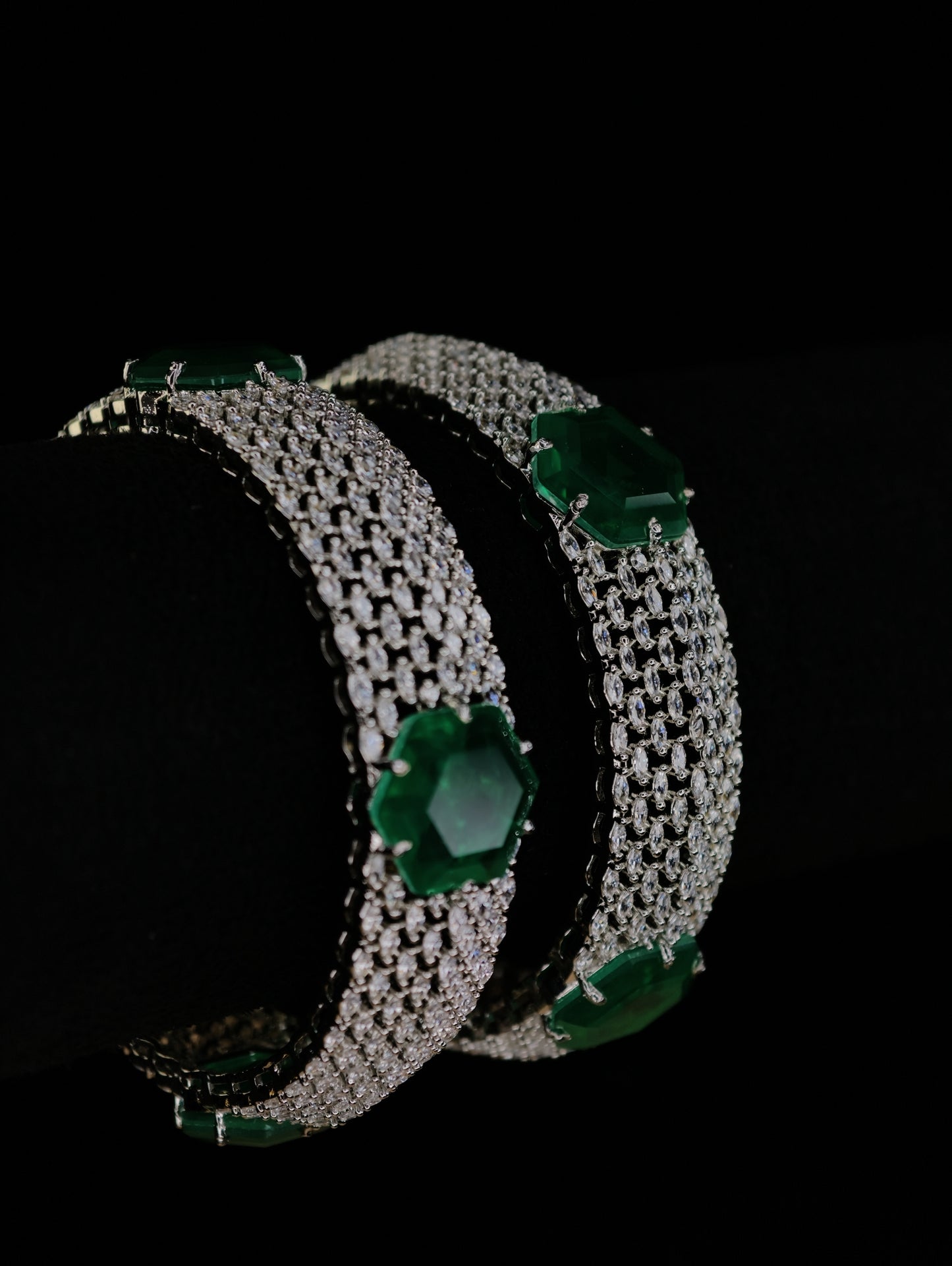 Zircon Bangle 18