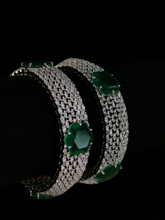Zircon Bangle 18