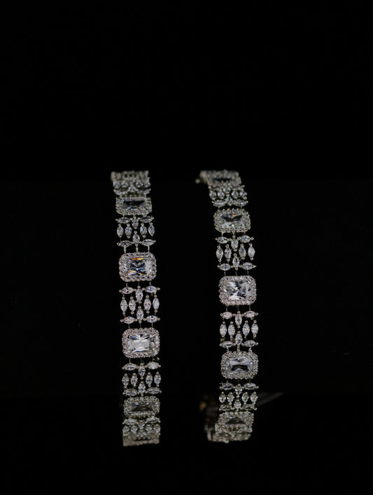 Zircon Bangle 20
