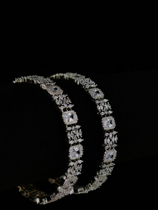 Zircon Bangle 20