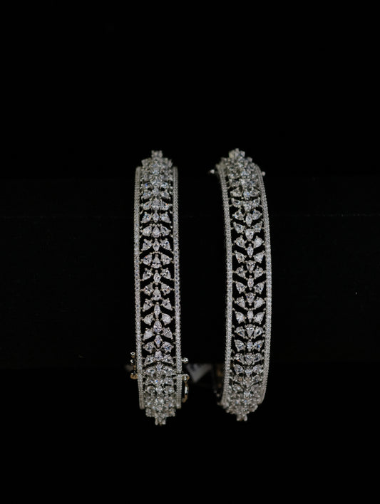 Zircon Bangle 21