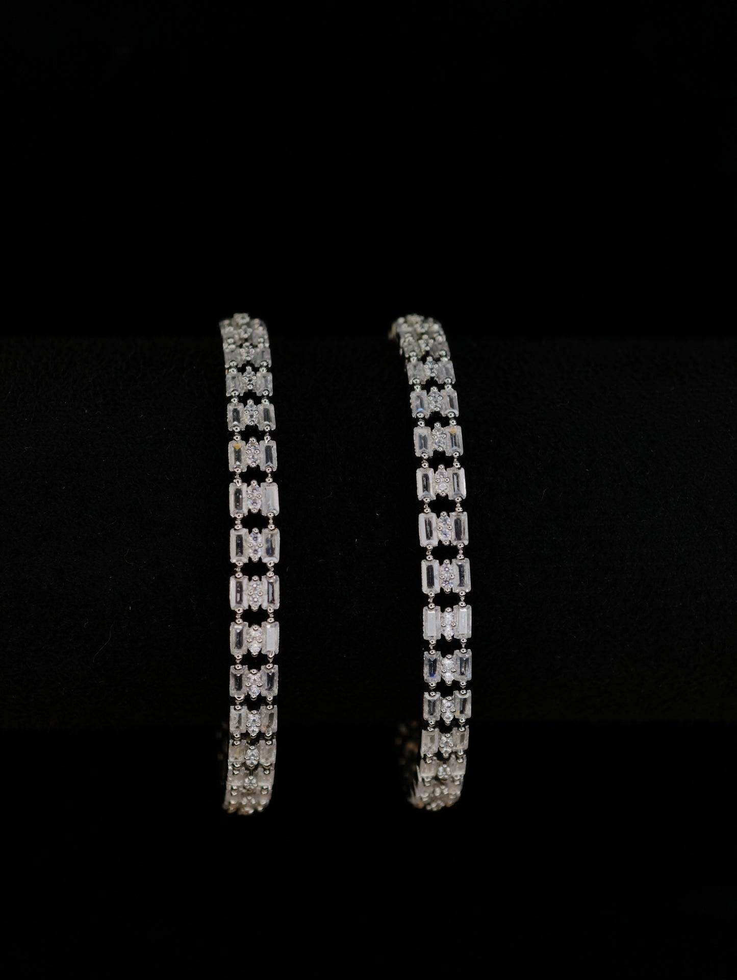 Zircon Bangle 25