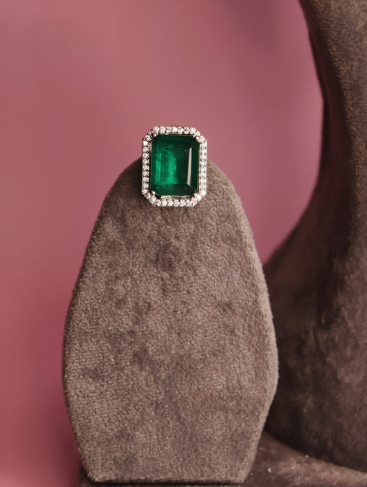 Mini Solitaire Emerald Pendant Necklace