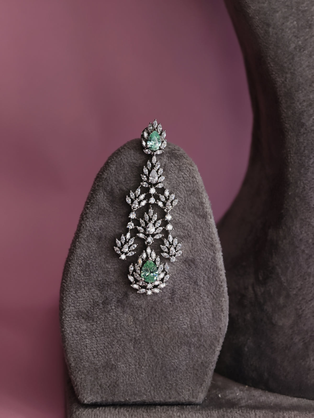Russian Emerald Intricate Detail Necklace